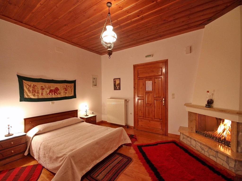 Andrea Sofi Guesthouse ディミツァナ エクステリア 写真